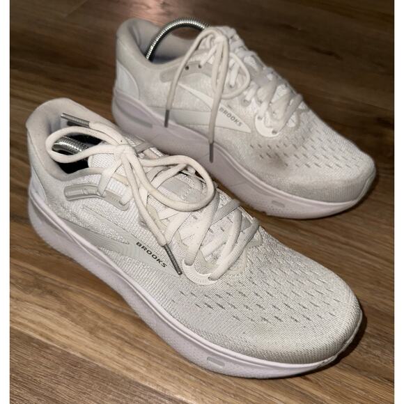 Brooks Men's Ghost Max - size 9.5 Wide - Picture 4 of 12